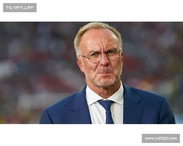 如何了解鲁梅尼格在拜仁的历史地位与足球角色分析