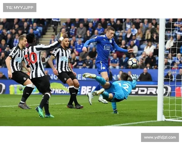 如何通过战术调整与引援策略助力曼联复苏冲击英超冠军