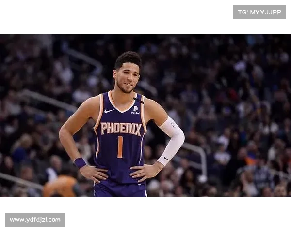 布克丰富比赛经验助力球队突破困境提升个人表现的关键因素