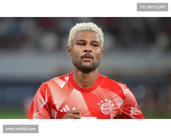 拜仁昔日标王五大经典进球回顾 打破纪录瞬间尽显锋芒